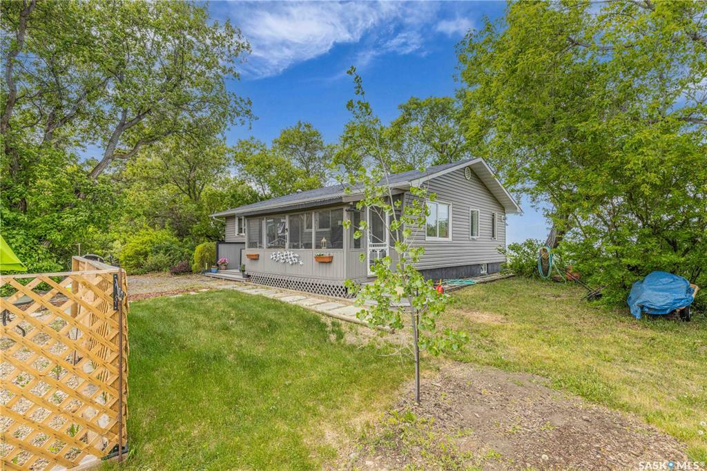 Property Photo: 13 3rd Avenue E SK S0M 1X0