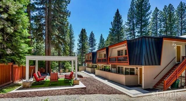 Property Photo: 866 Southwood Boulevard NV 89451