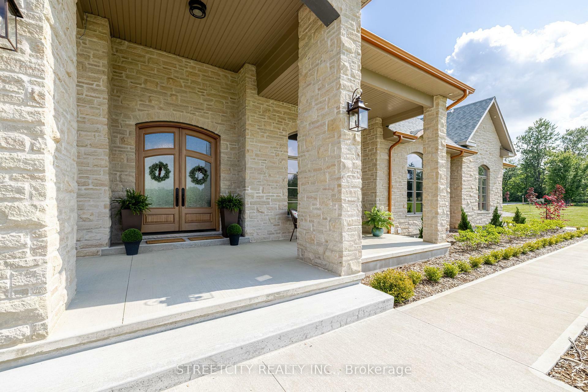 Property Photo:  20724 Denfield Road  ON N6H 5L2 