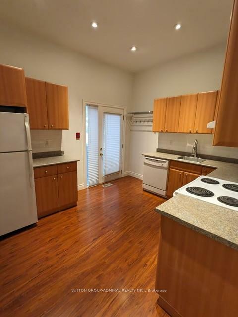 Property Photo:  16 Clarence Square 2  ON M5V 1H1 