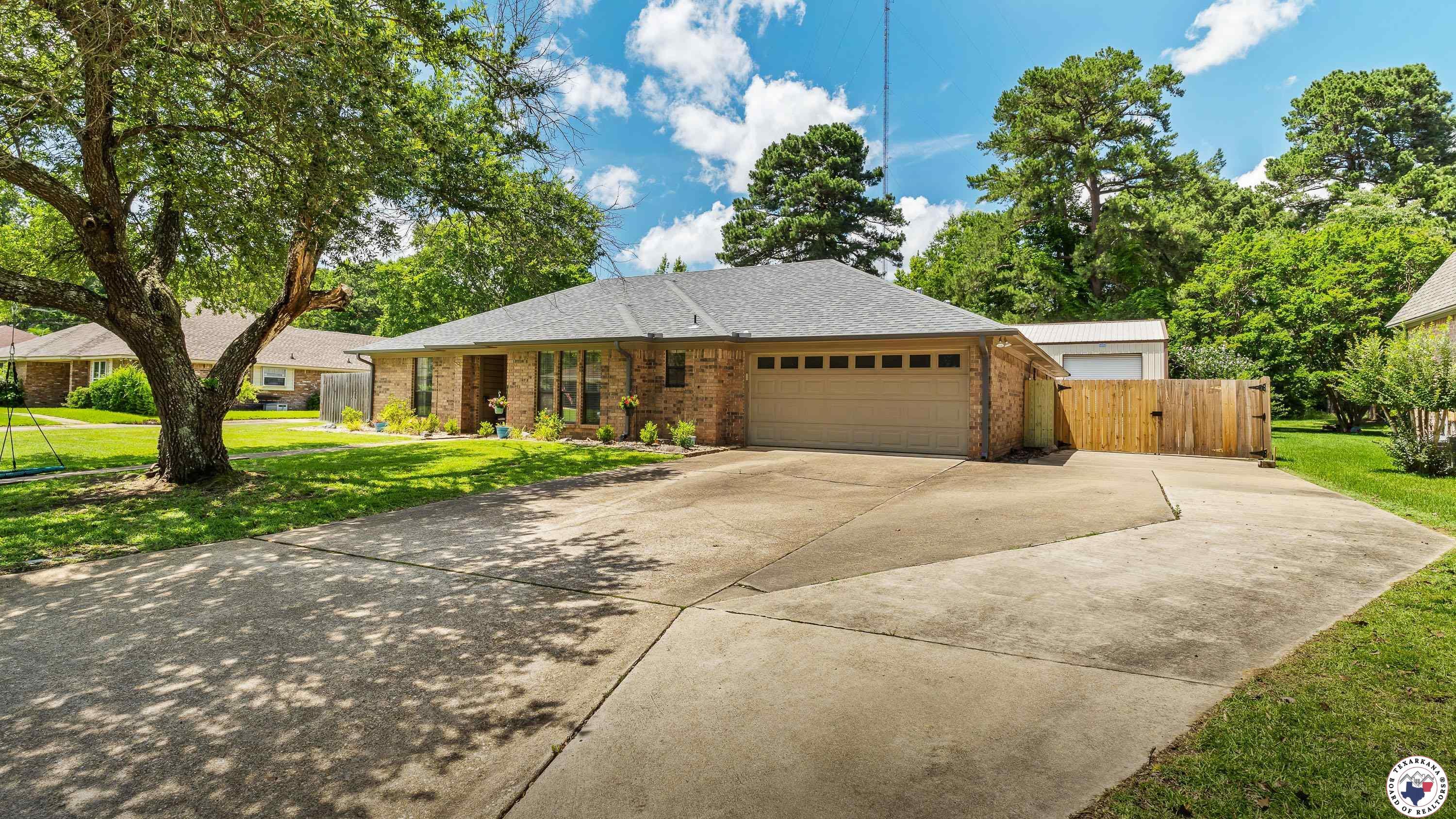 Property Photo:  509 Brown Dr.  TX 75501 