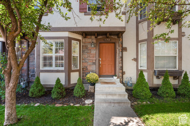 Property Photo: 176 S Geneva Dr UT 84049