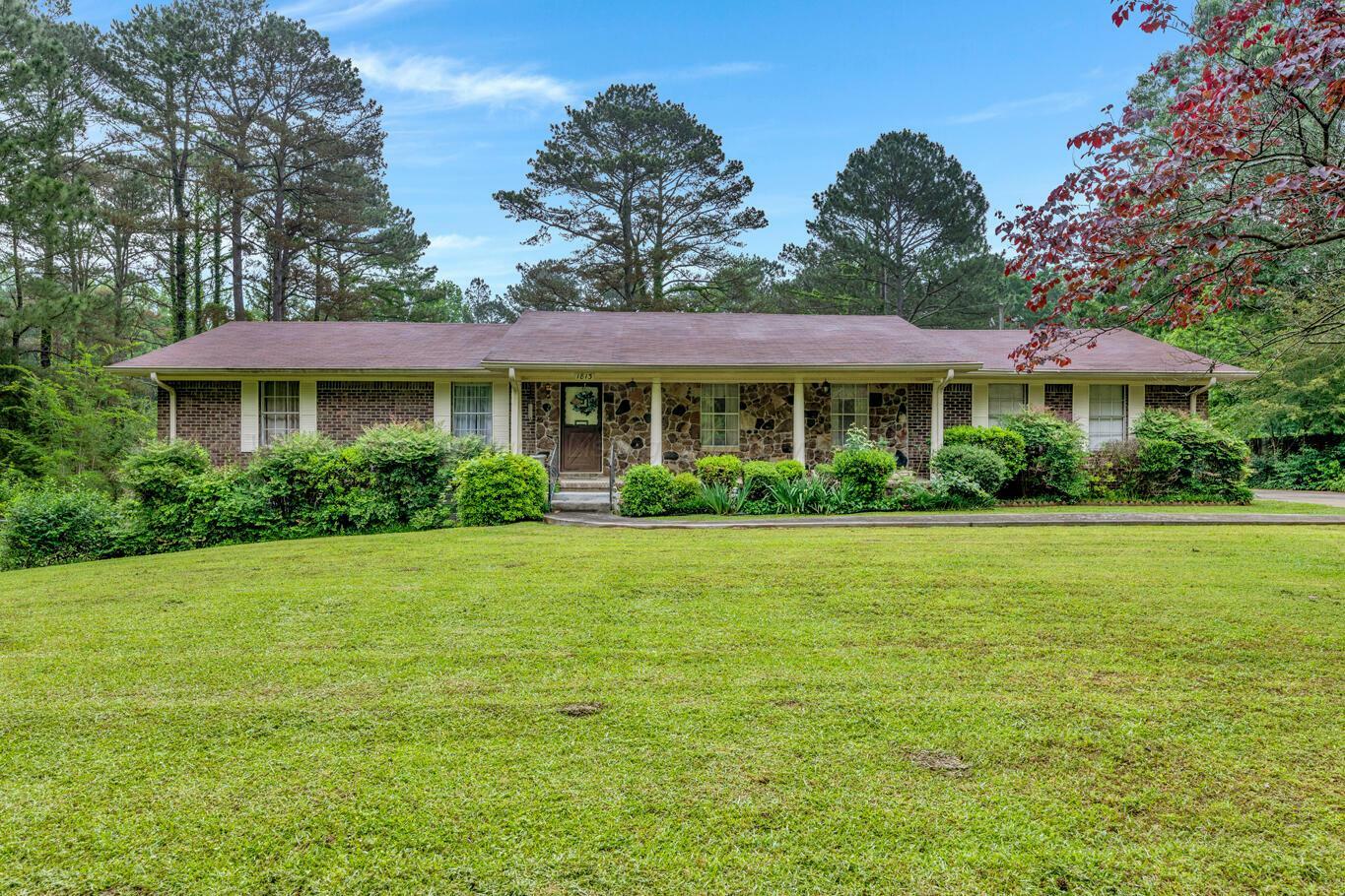 Property Photo: 1813 NW 4th Ave AL 35504