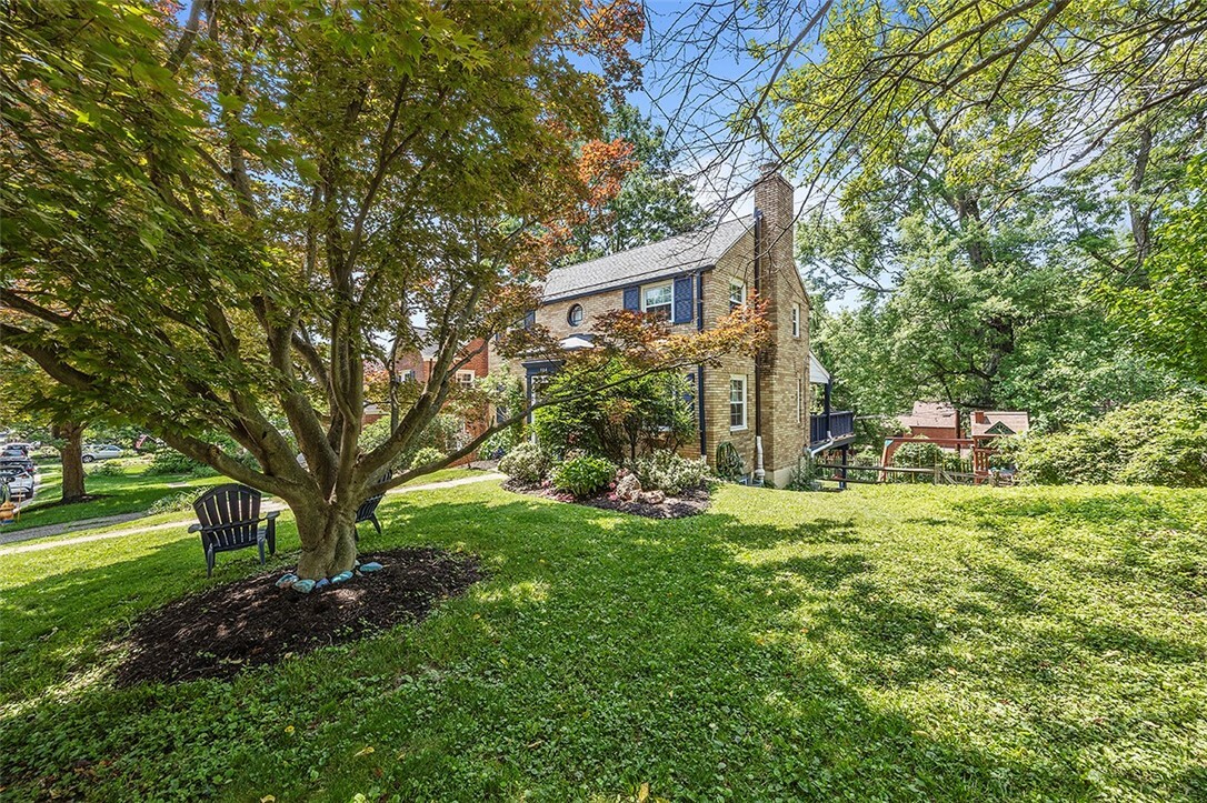 Property Photo: 304 Fieldbrook Drive PA 15228