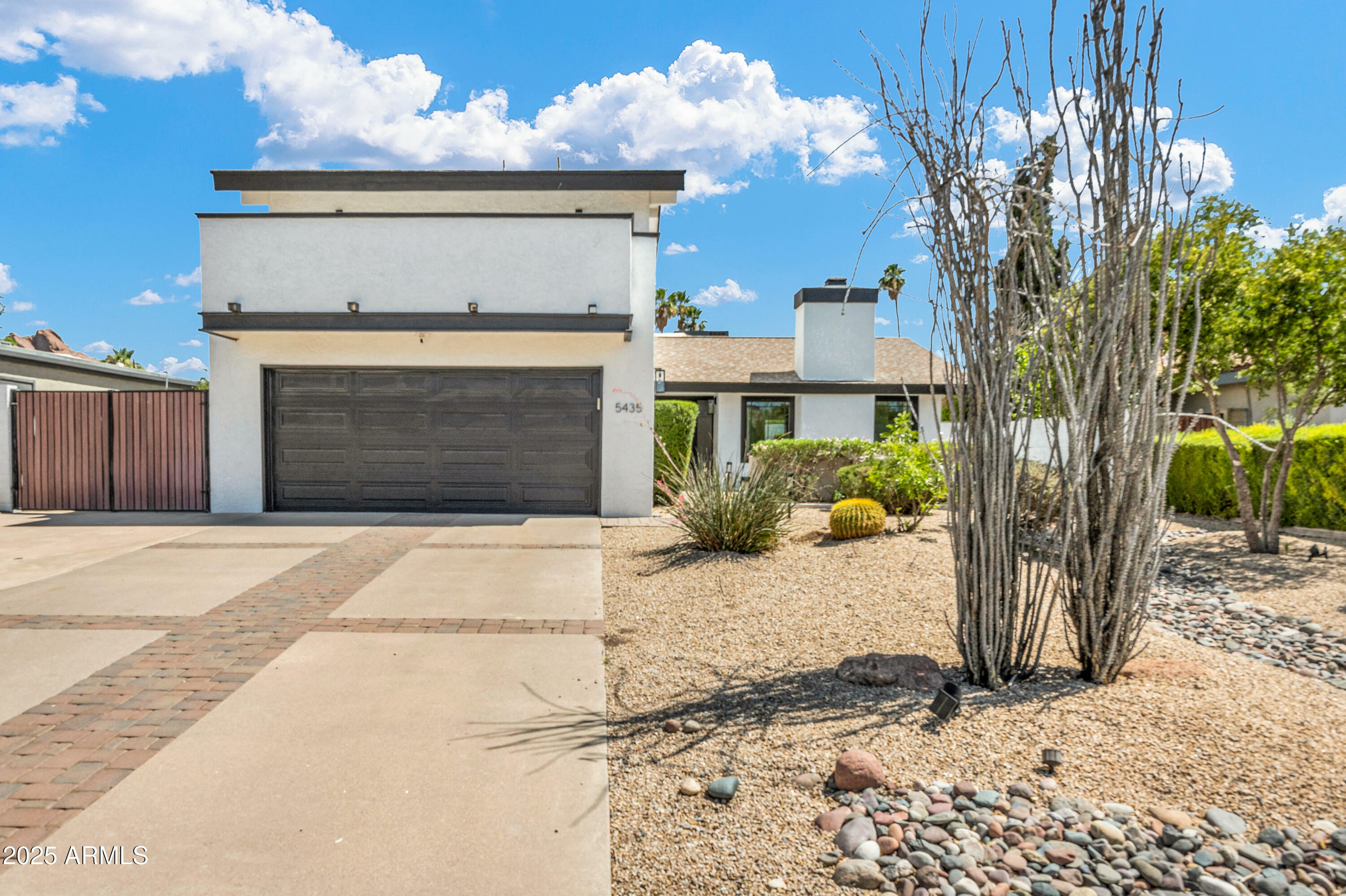 Property Photo: 5435 E Cambridge Avenue AZ 85008
