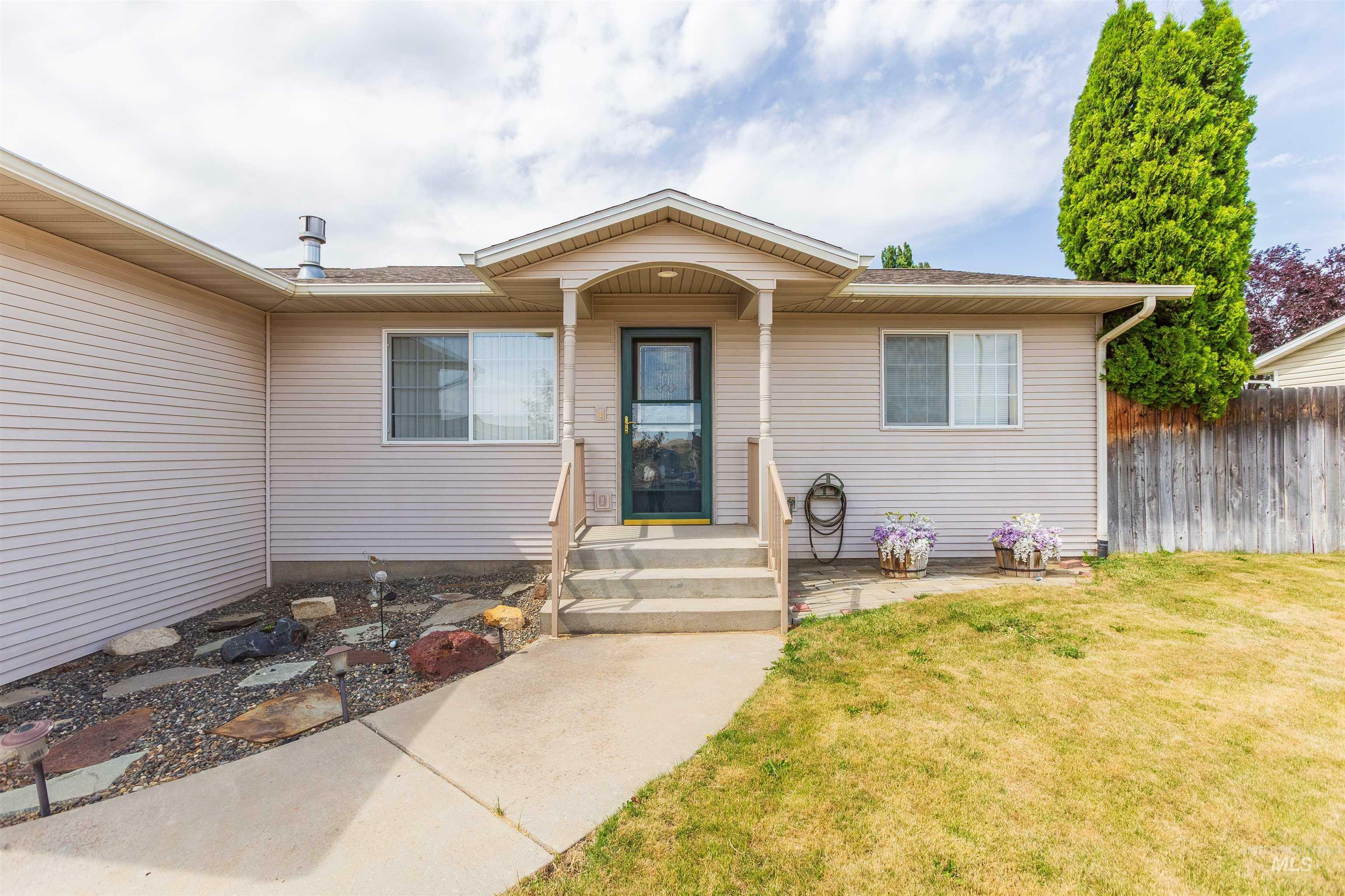 Property Photo: 1923 Birch Drive ID 83501