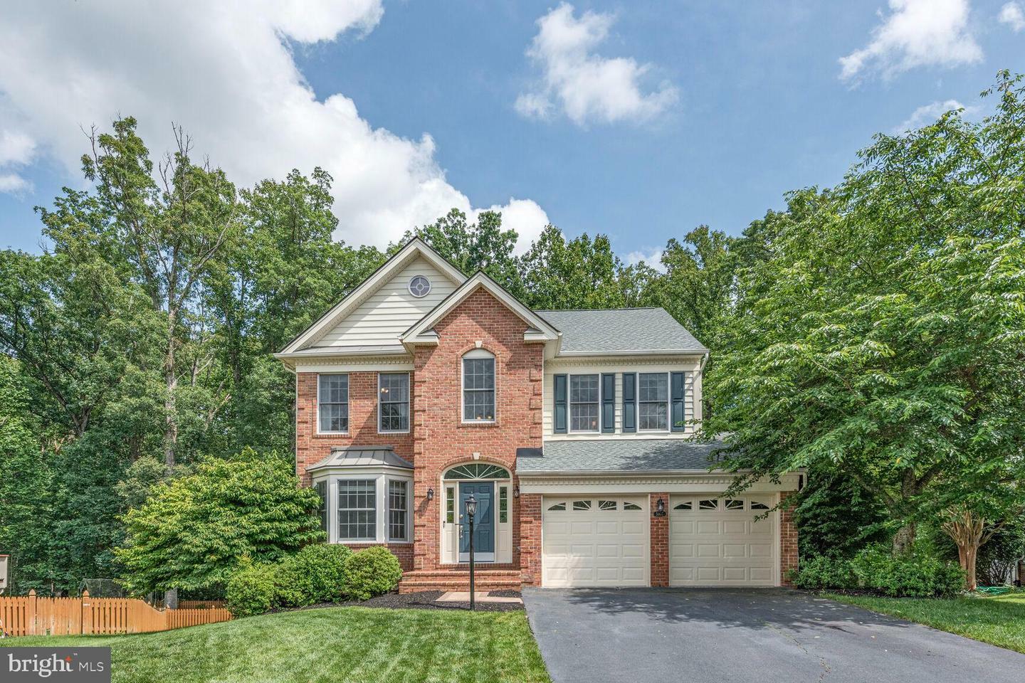 Property Photo: 5907 Tulloch Spring Court VA 20169