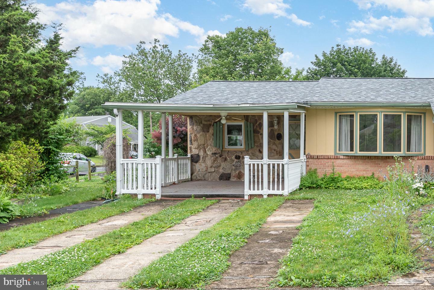 Property Photo: 318 Virginia Road PA 17050