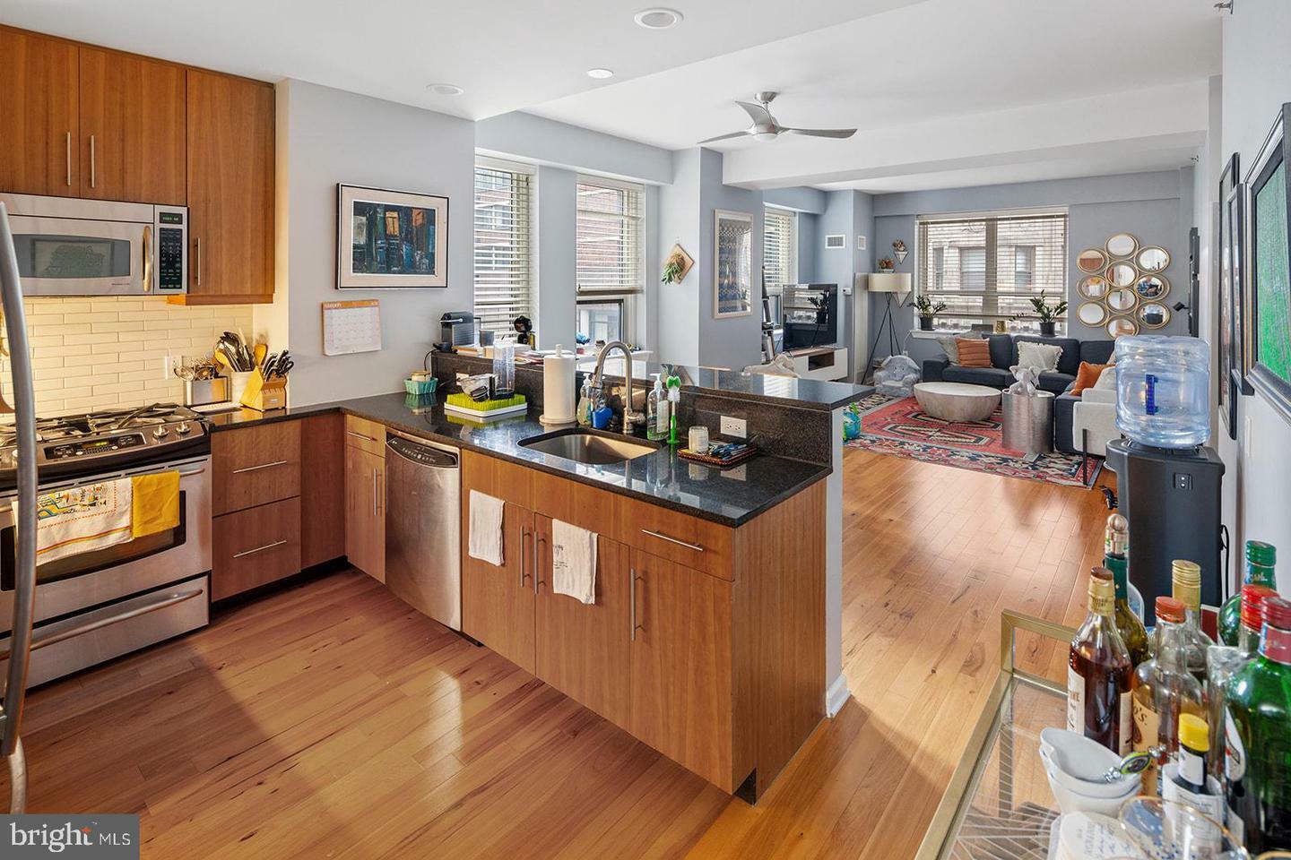 Property Photo: 1425 Locust Street 5C PA 19102