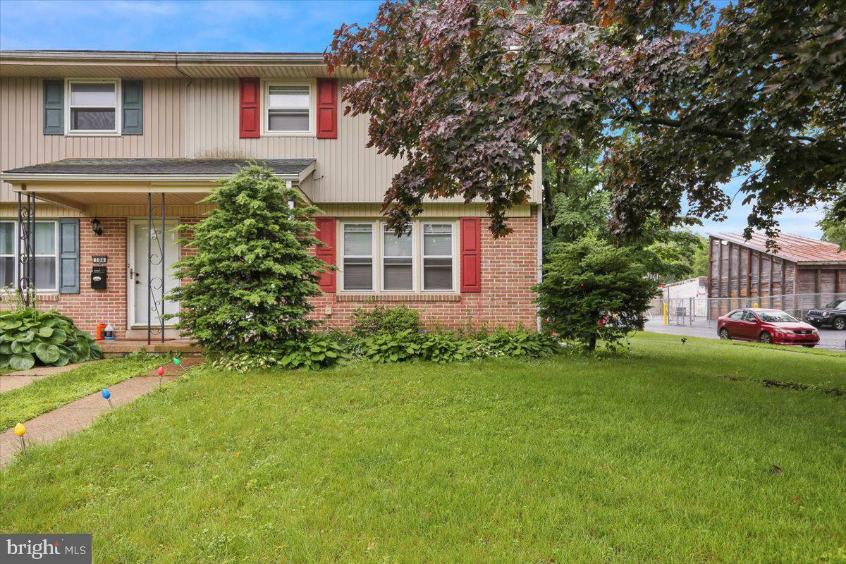 100 Pennbrook Avenue  Robesonia PA 19551 photo