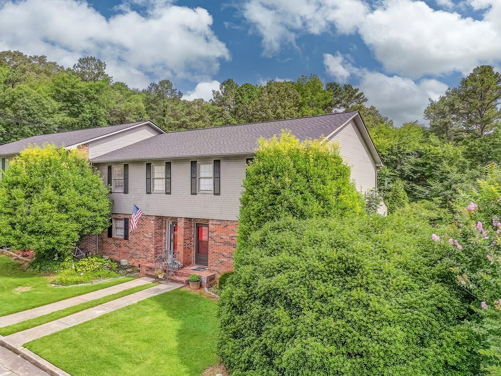 Property Photo:  1962 Meadowbrook Circle  GA 30720 