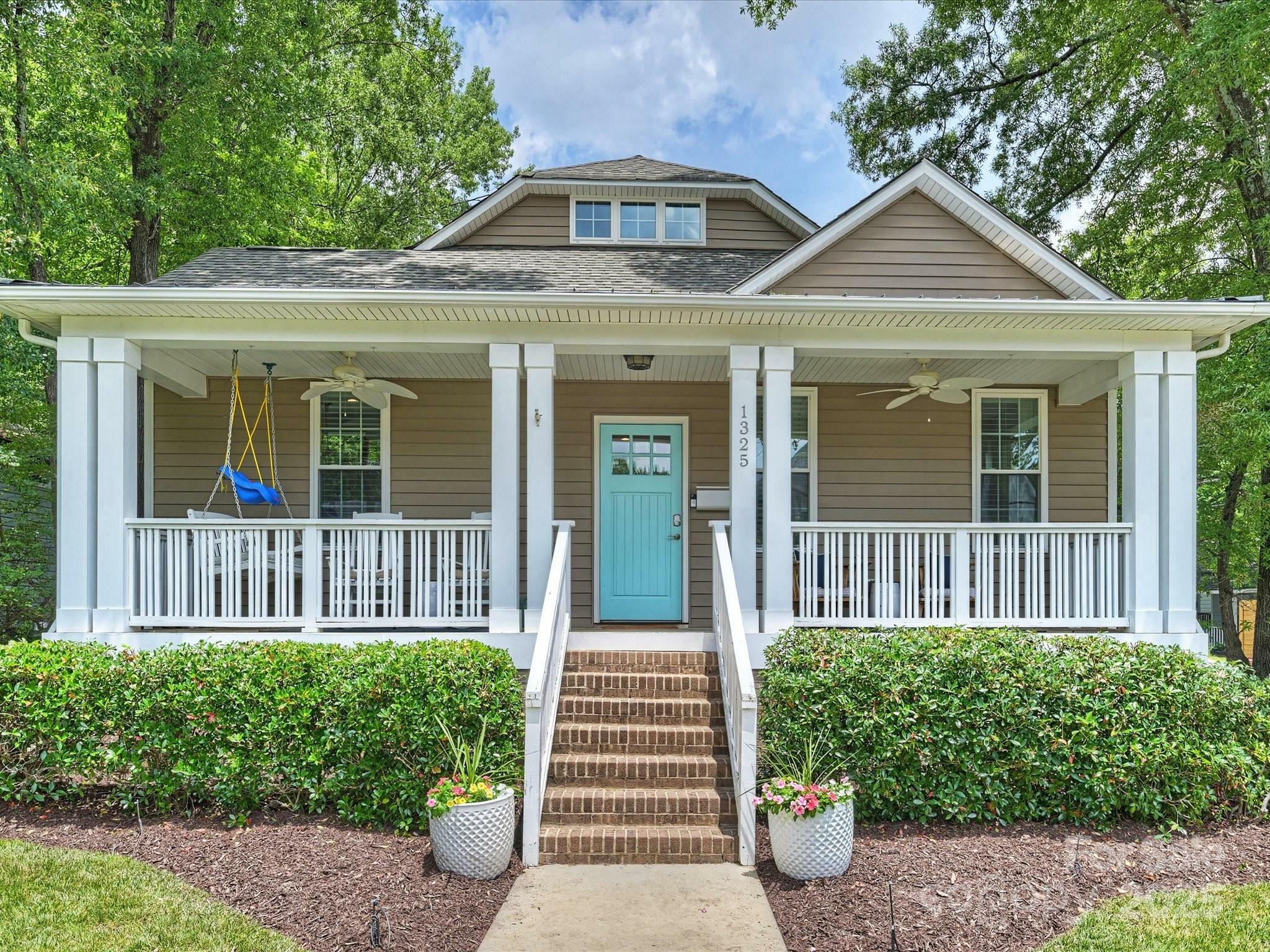 Property Photo: 1325 Kennon Street NC 28205