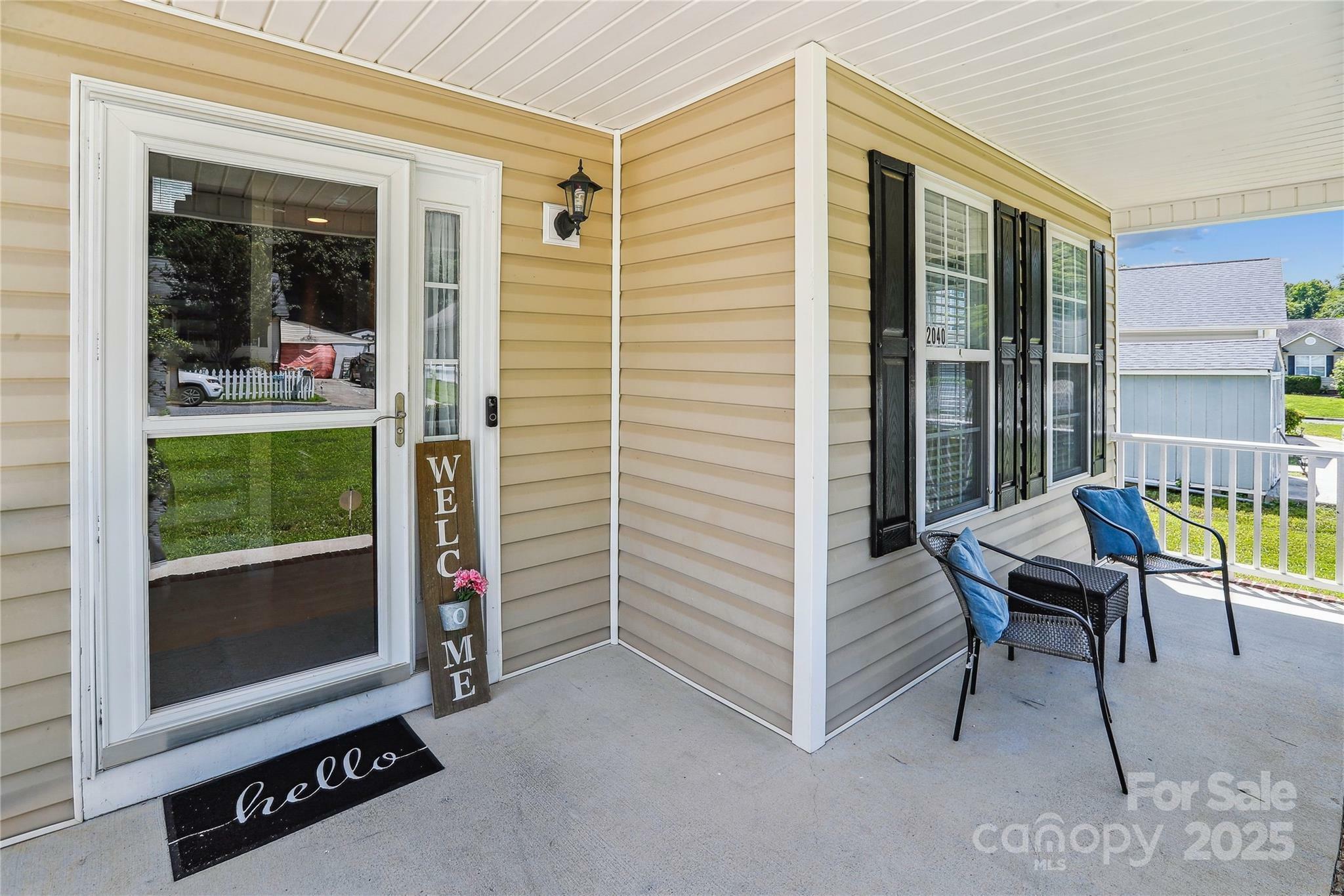 Property Photo: 2040 Brantley Creek Drive NC 28083
