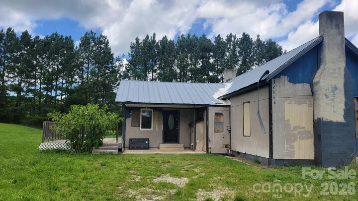 Property Photo:  1672 Riverview Road  NC 28092 