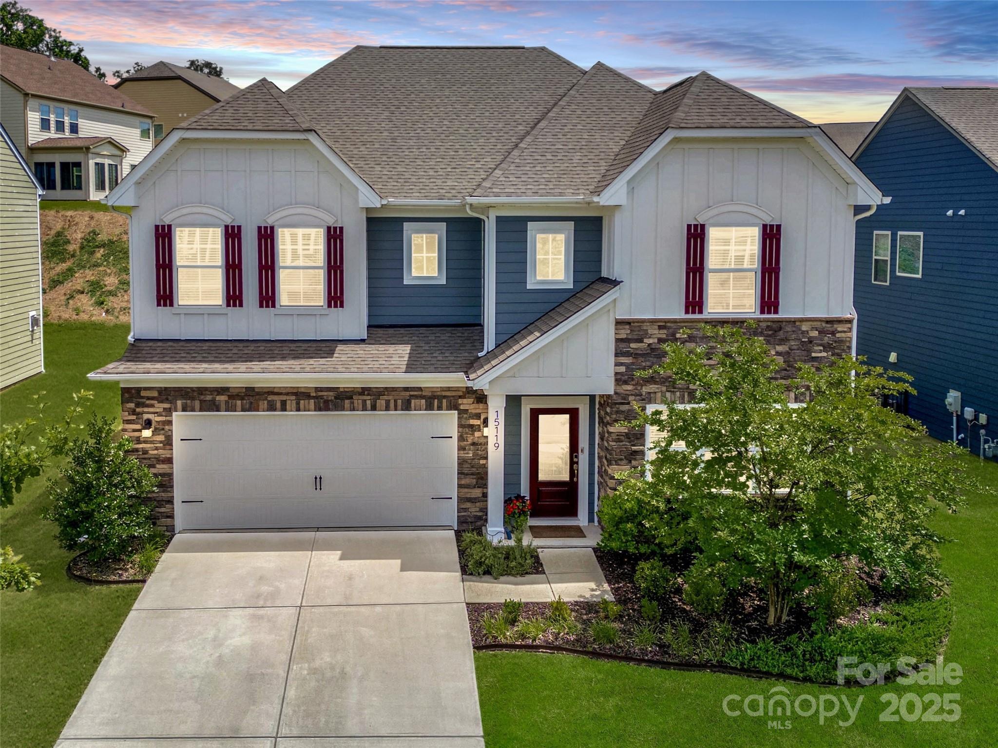 Property Photo: 15119 Oleander Drive NC 28278