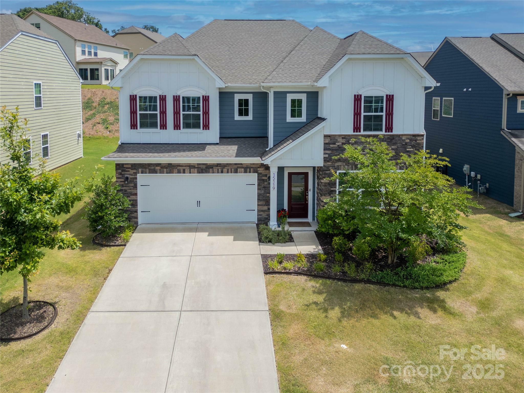Property Photo: 15119 Oleander Drive NC 28278