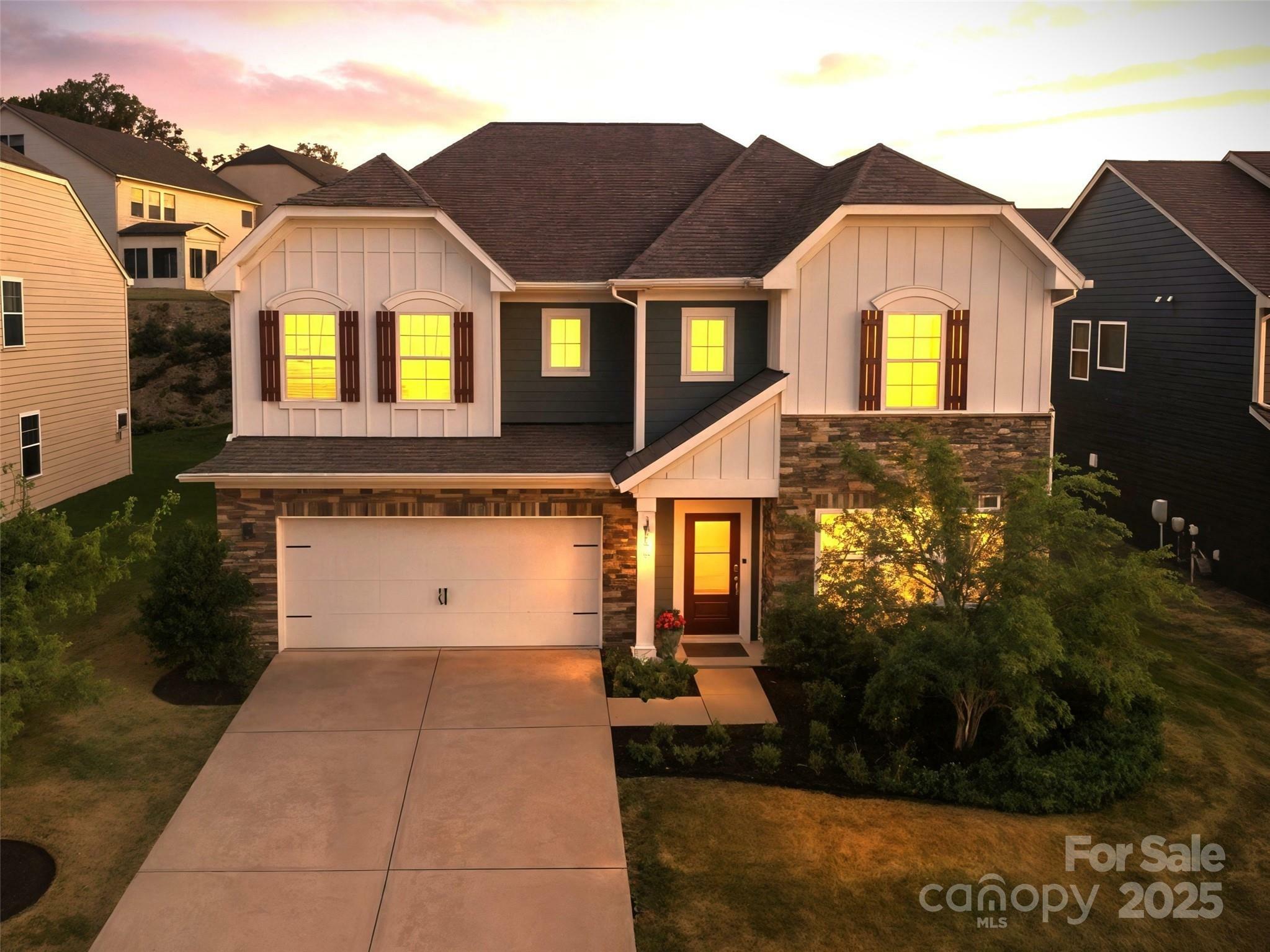 Property Photo:  15119 Oleander Drive  NC 28278 