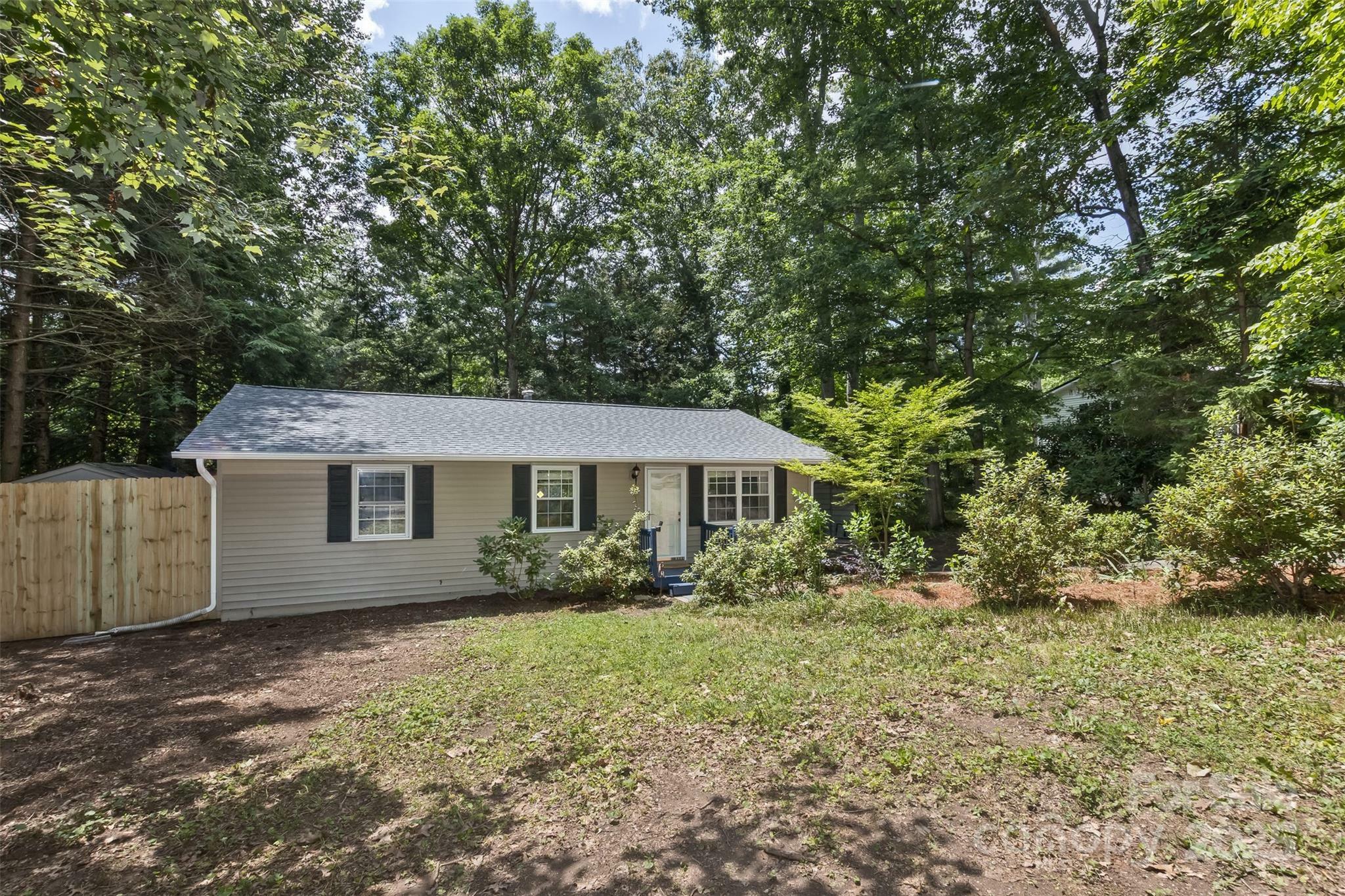 Property Photo: 24 Evelake Drive NC 28806
