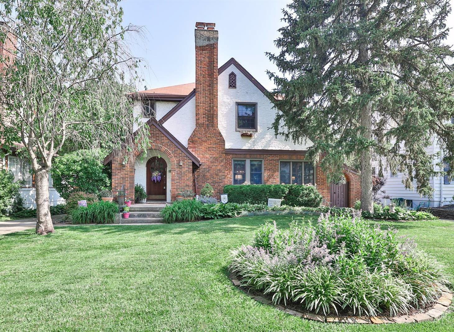 Property Photo:  1254 Avon Drive  OH 45229 