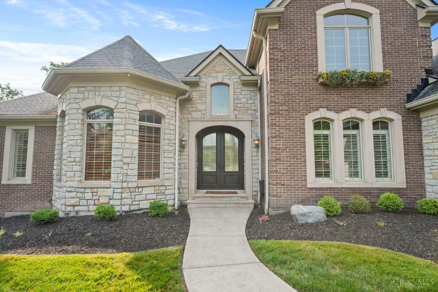 Property Photo: 9317 E Kemper Road OH 45140