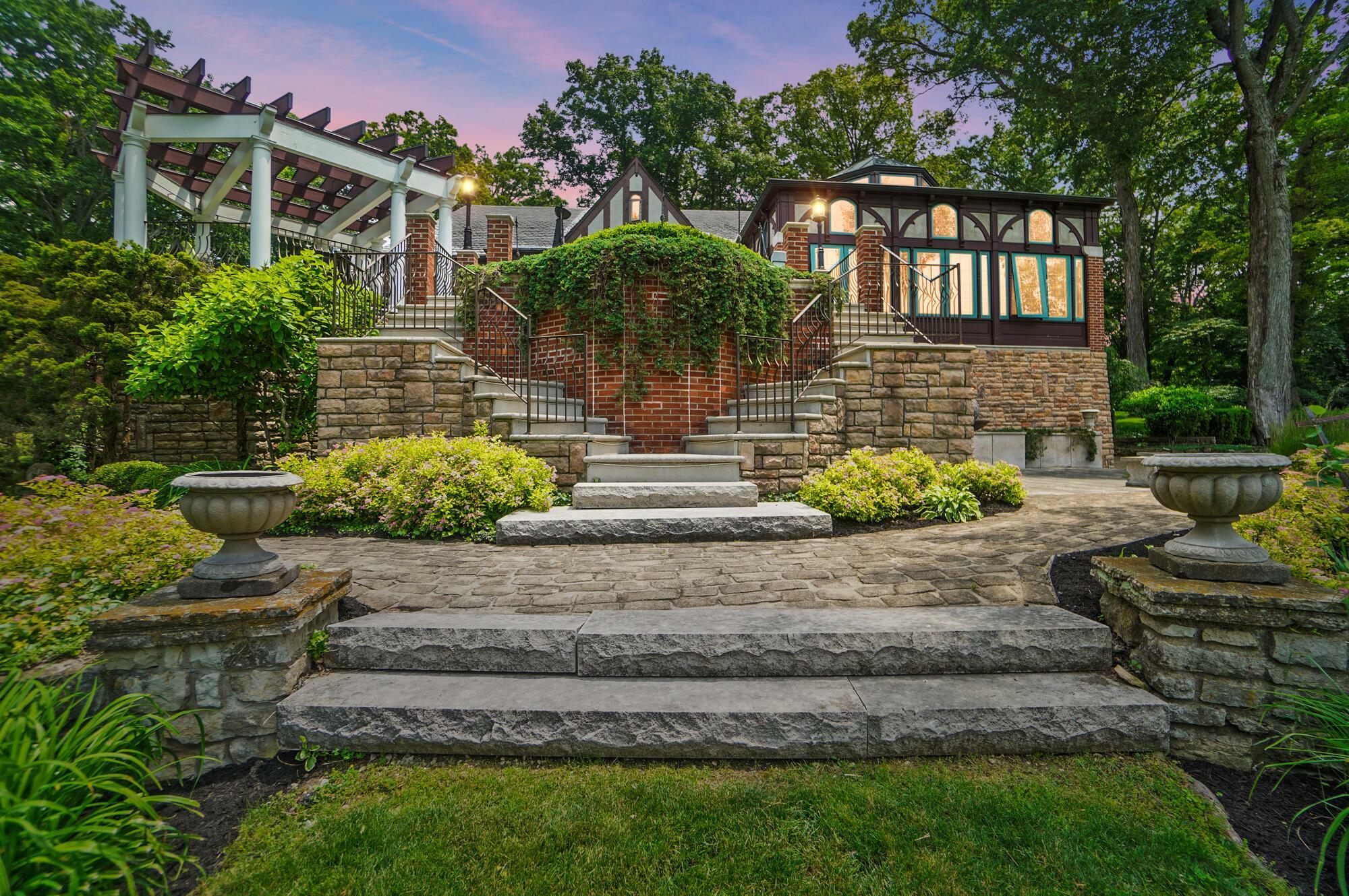 Property Photo:  2475 Signal Hill Road  OH 45504 
