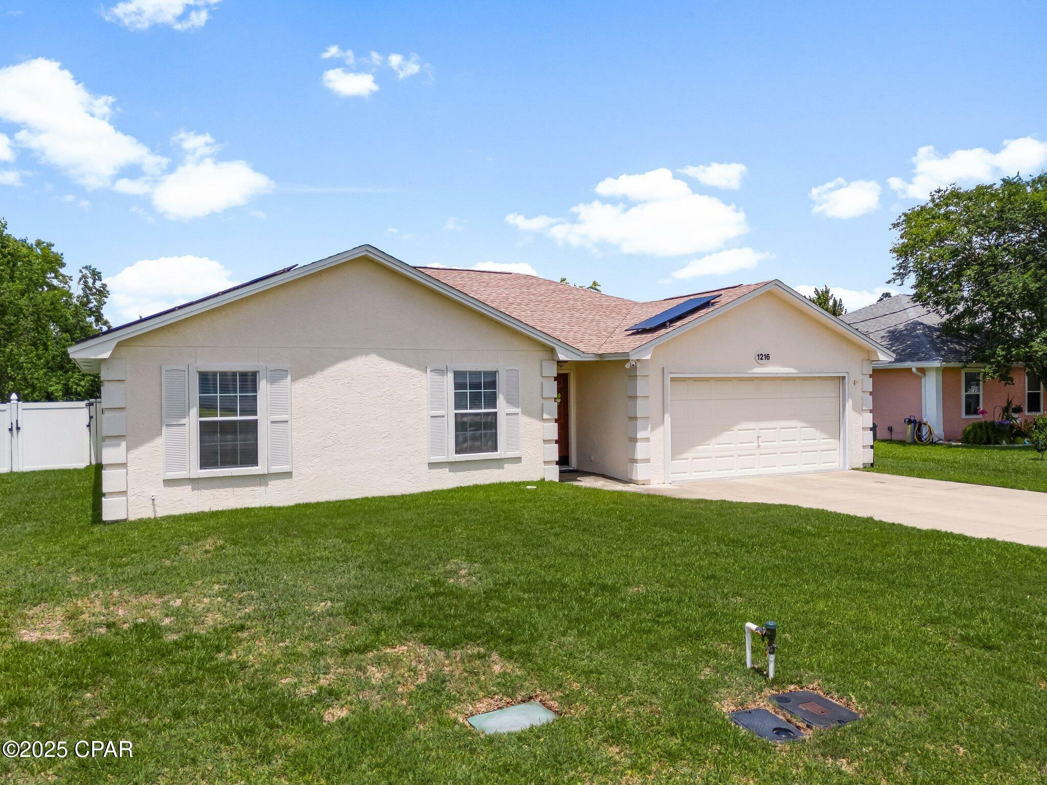 Property Photo: 1216 New Hampshire Avenue FL 32444