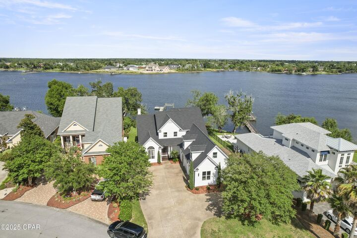 Property Photo:  2502 Country Club Drive  FL 32444 