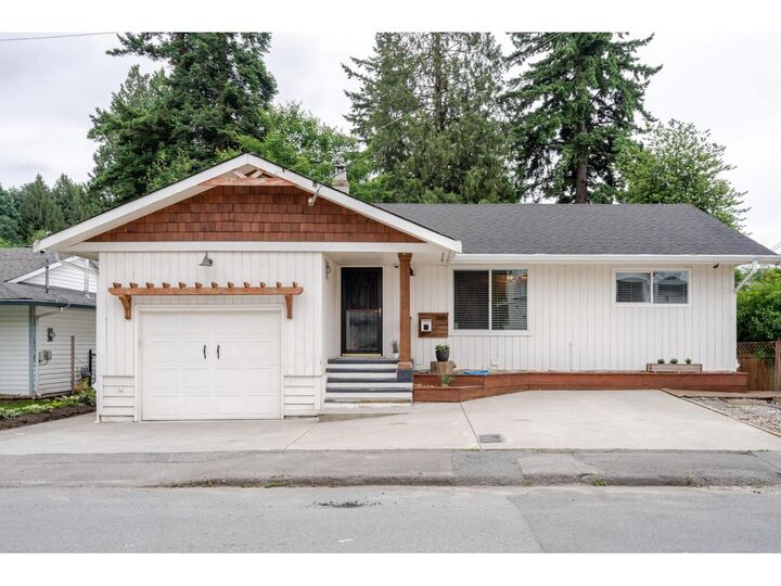 Photo de la propriété: 33986 Walnut BC V2S 2S5