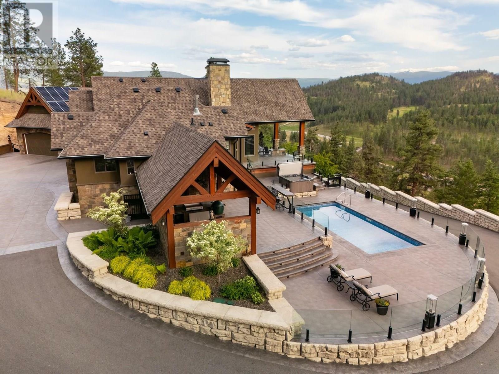 Property Photo: 1710 Shayler Place BC V1V 2R1