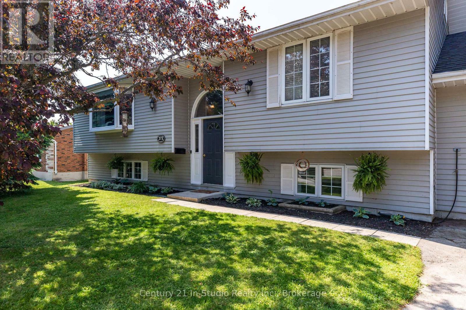 Property Photo: 372 St Albert Street ON N2Z 2V3