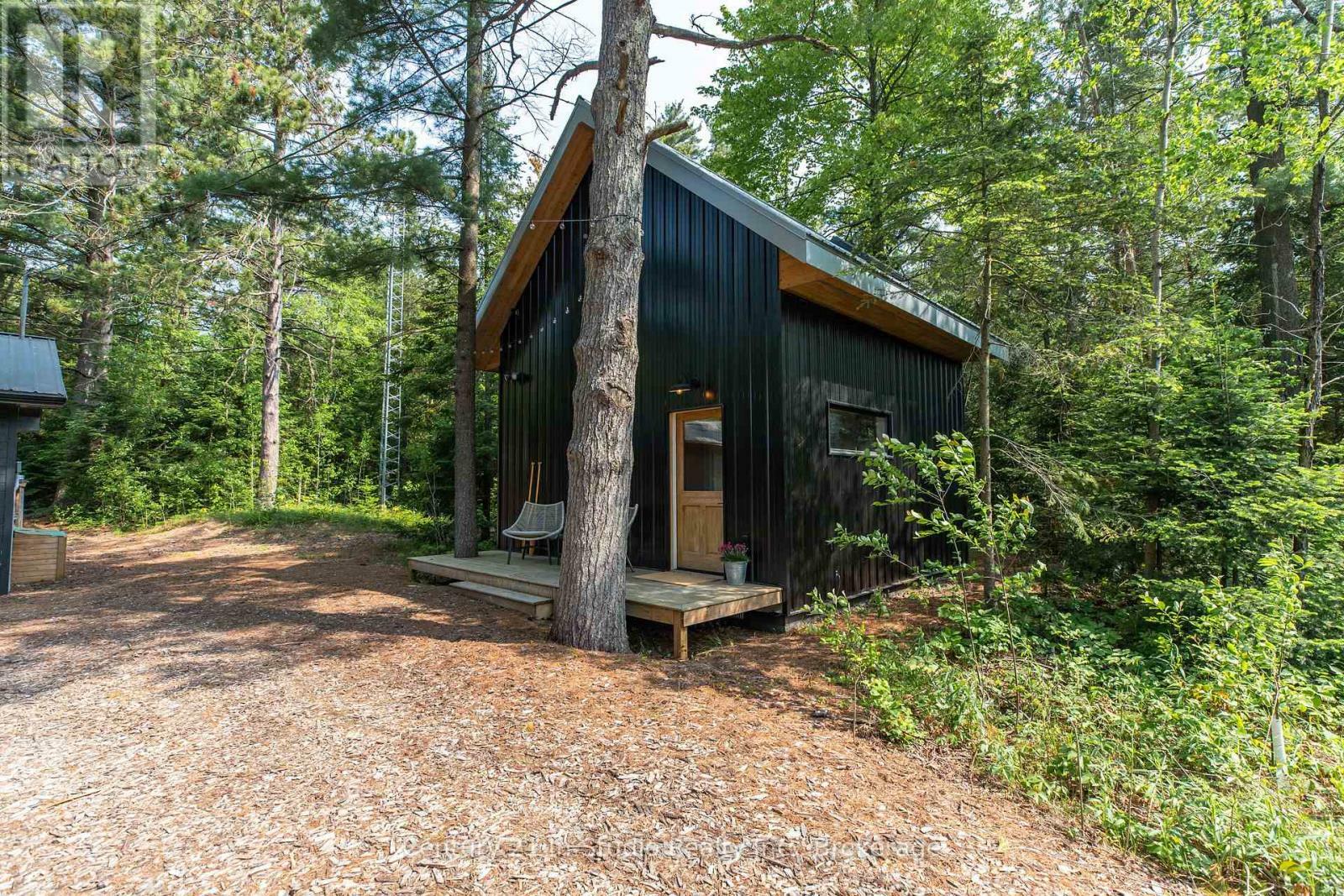 Property Photo: 204 Ogimah Road ON N0H 2T0