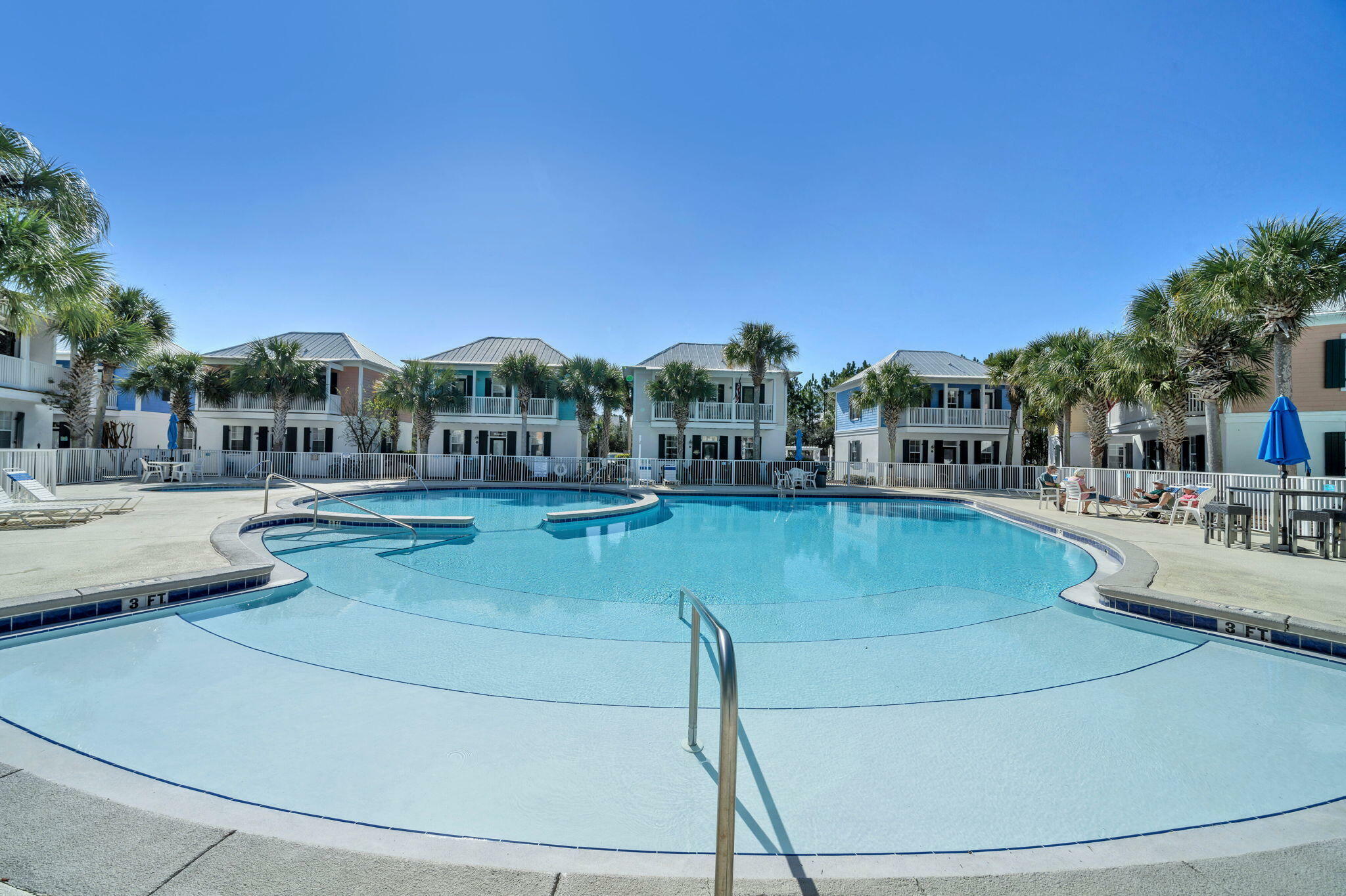 Property Photo: 198 Somerset Bridge Road Unit 143 FL 32459