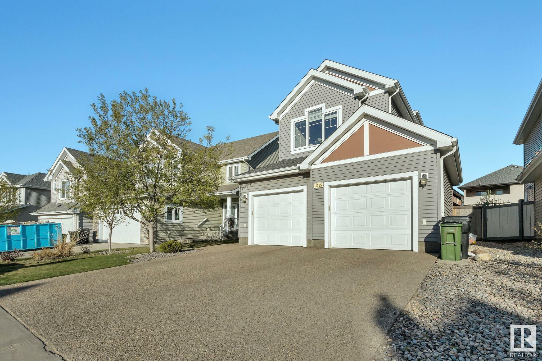 Photo de la propriété: 1315 72 Street SW AB T6X 0H2