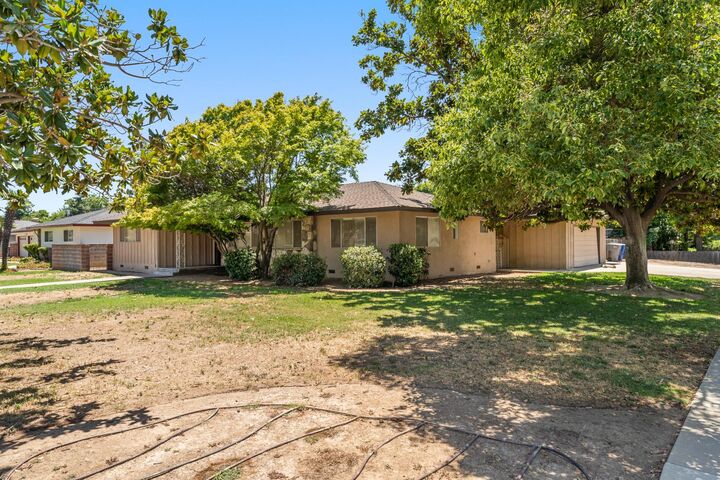 4902 E Townsend Avenue  Fresno CA 93727 photo