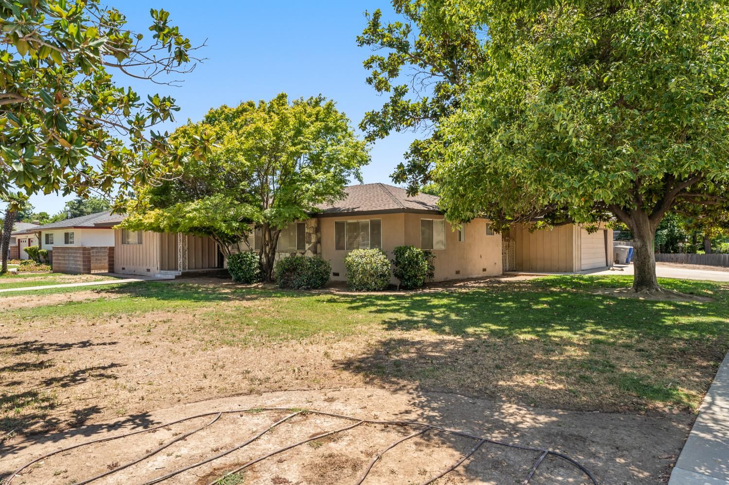 Property Photo:  4902 E Townsend Avenue  CA 93727 