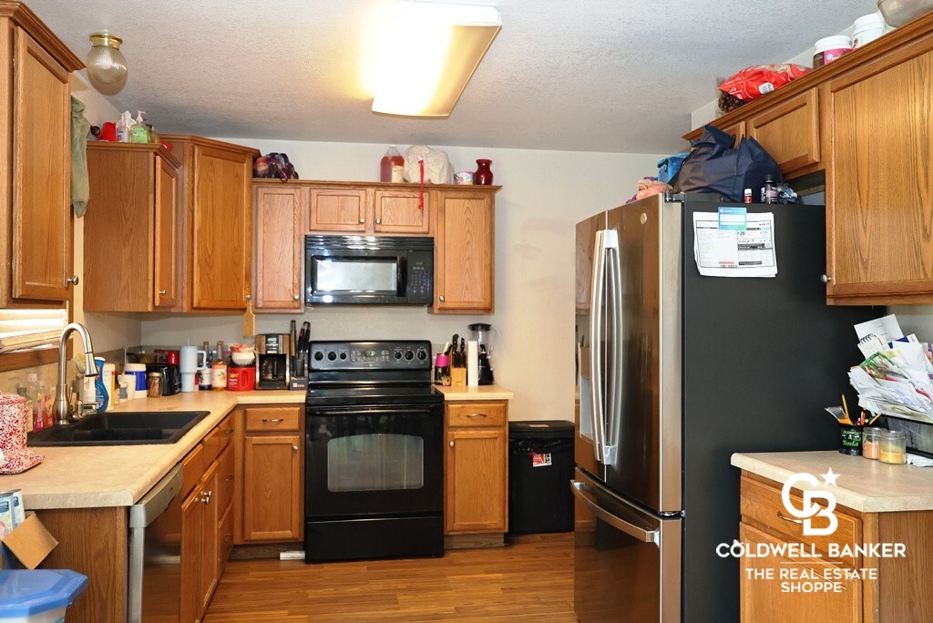 Property Photo:  206 Sydnee Lane  KS 67851 