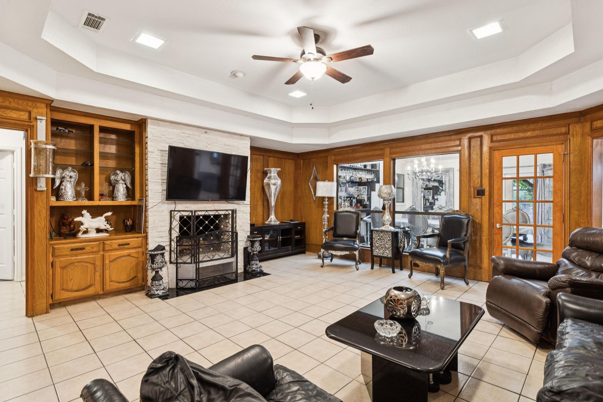 Property Photo: 1814 Westshore Drive TX 75043