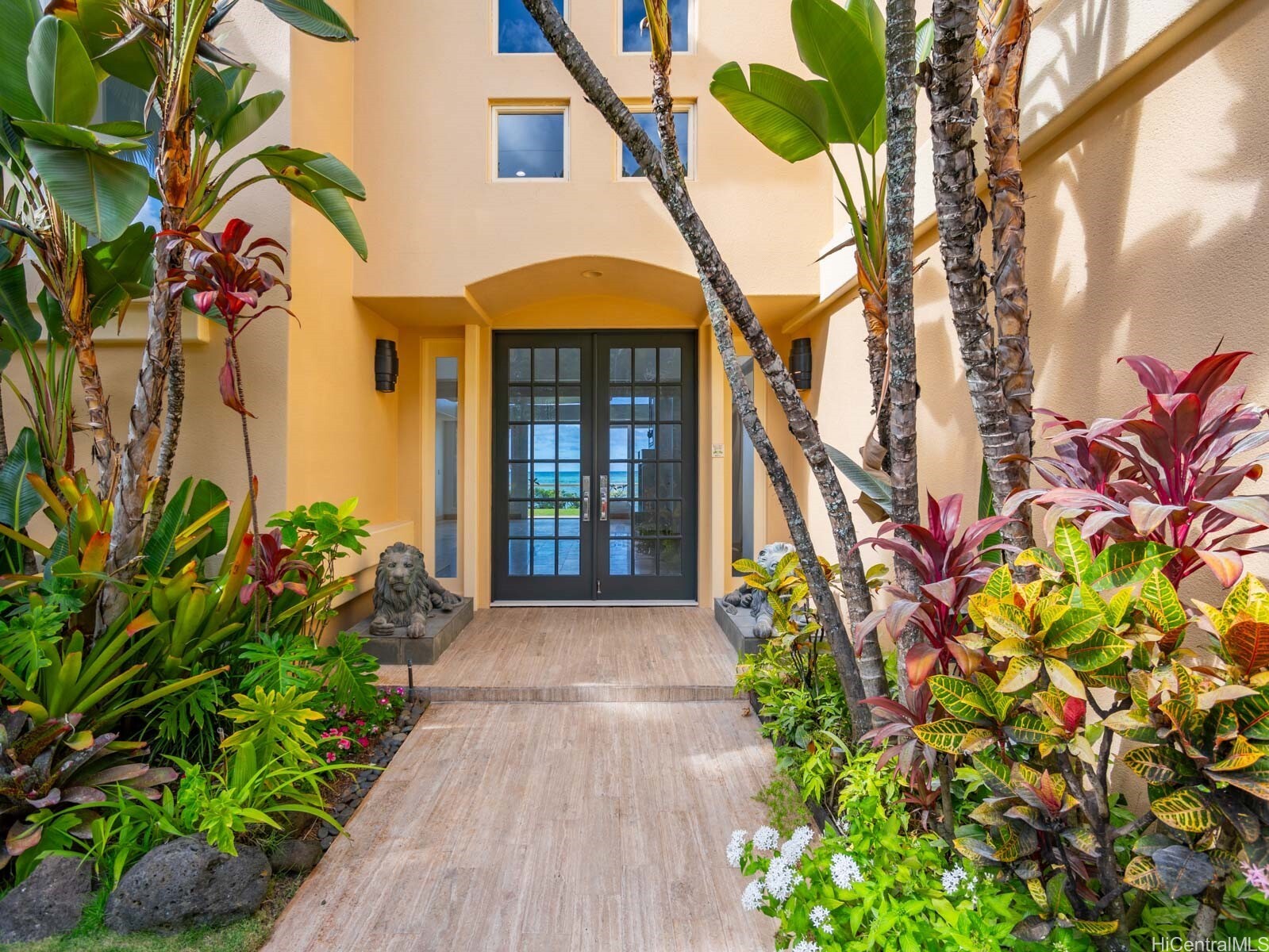 Property Photo: 756 Mokulua Drive HI 96734