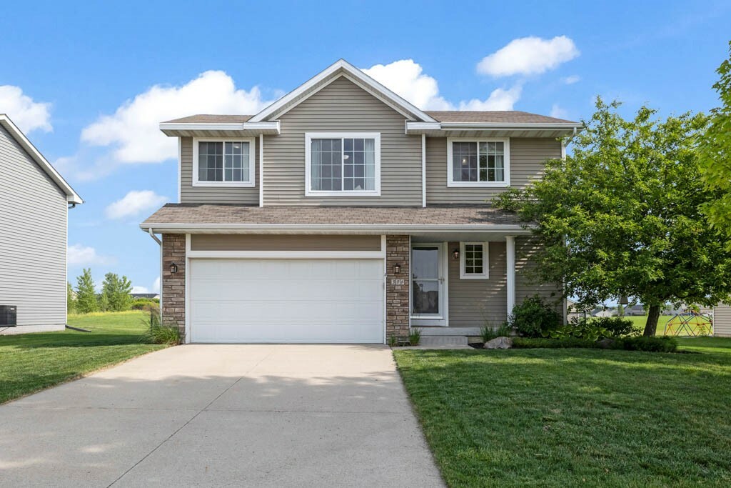 Property Photo: 306 NE 44th Street IA 50021
