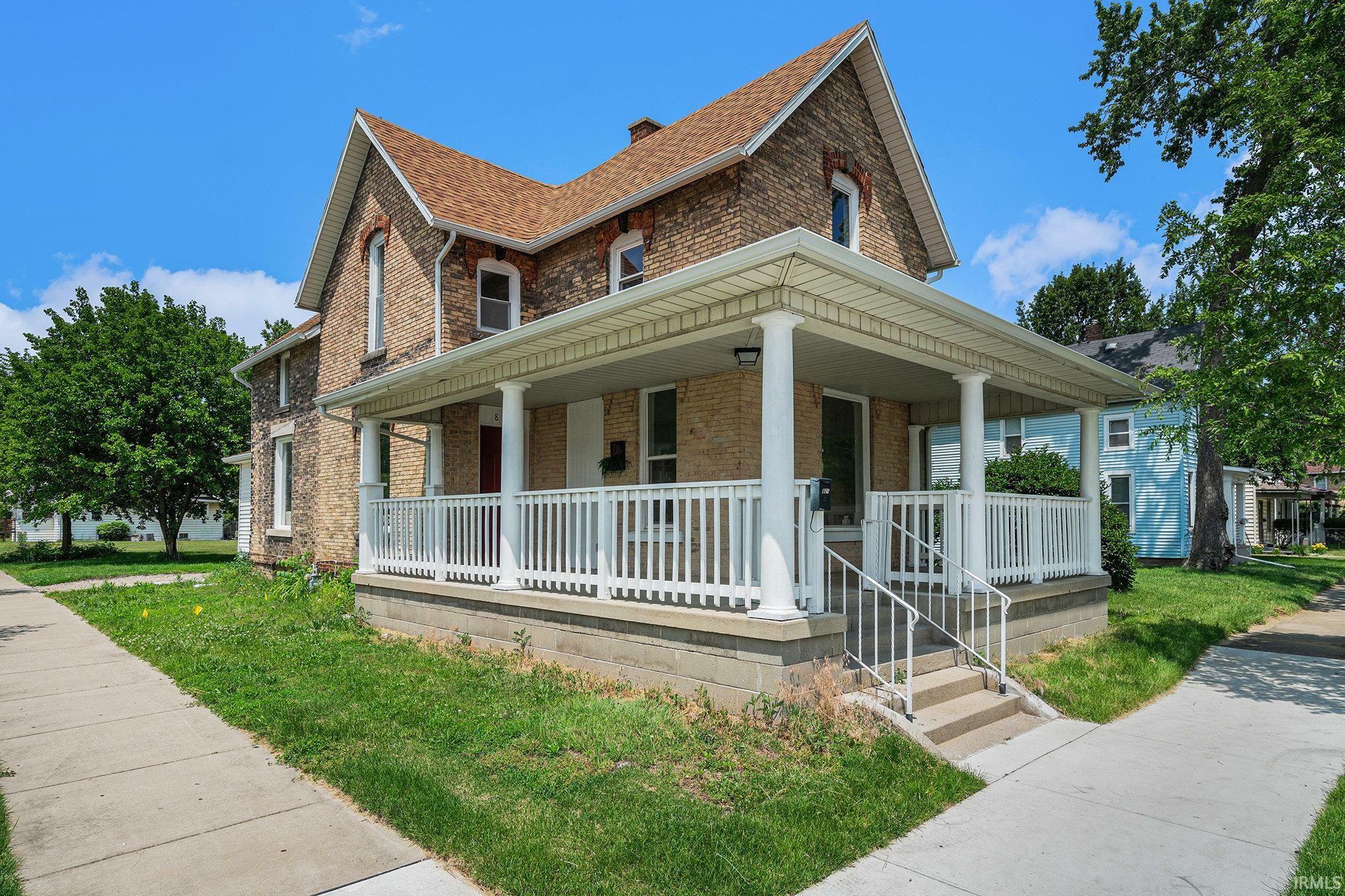 821 Thomas Street  Elkhart IN 46516-2105 photo