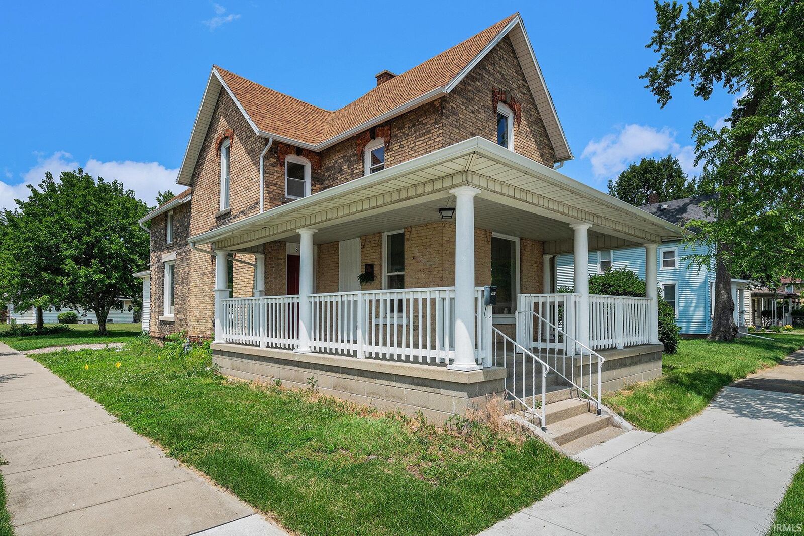 Property Photo:  821 Thomas Street  IN 46516-2105 