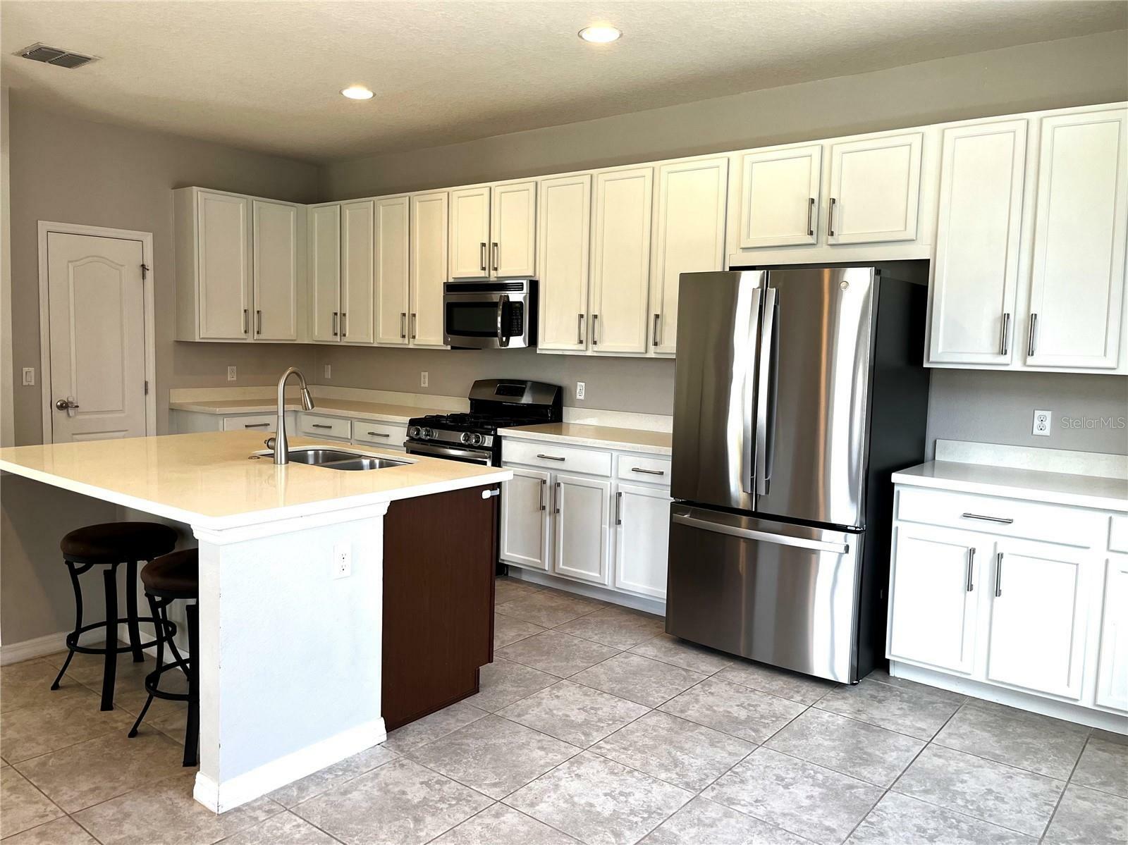 Property Photo: 5581 Bowman Drive FL 34787