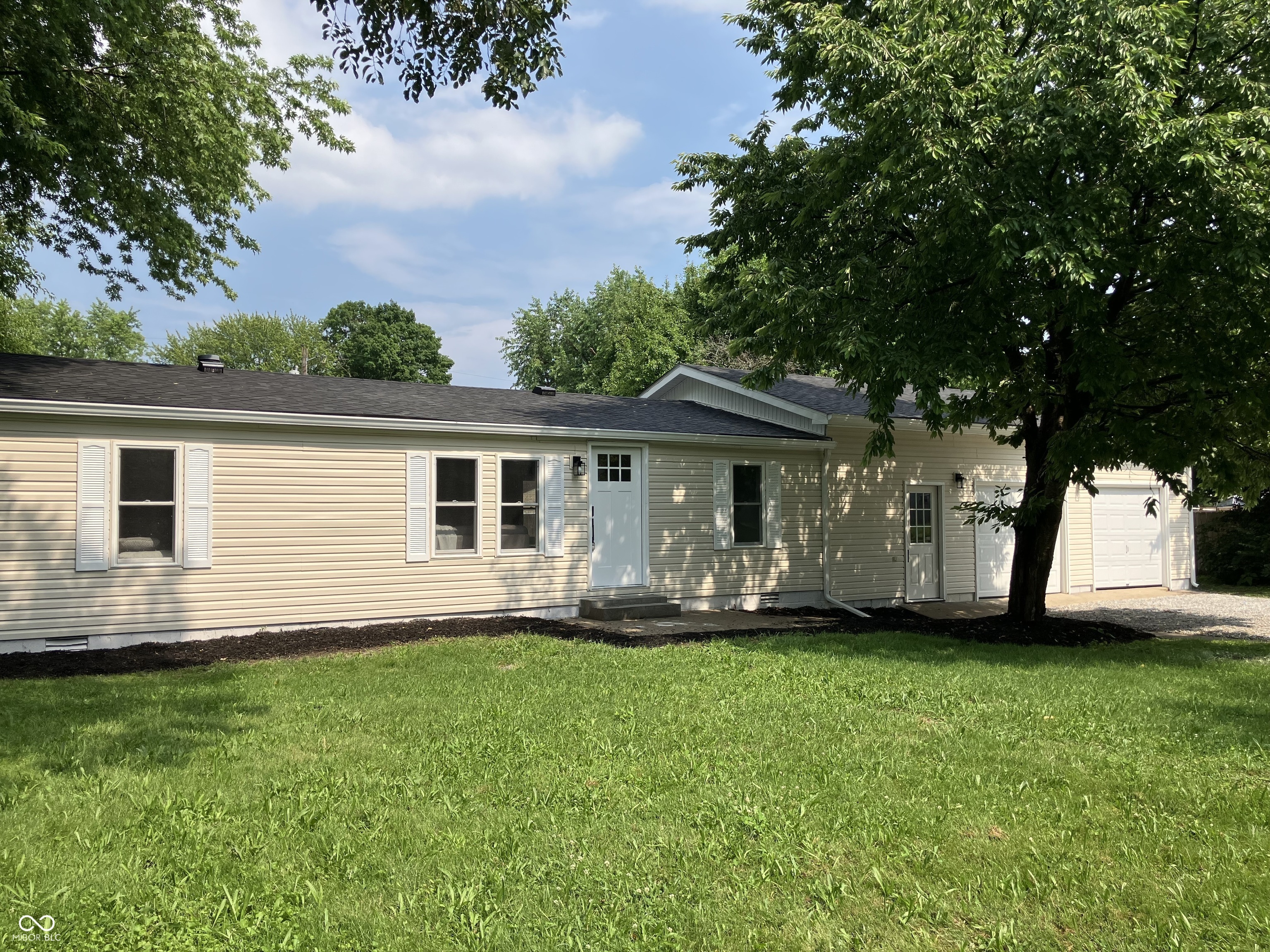 Property Photo: 221 N 9th Street IN 46036