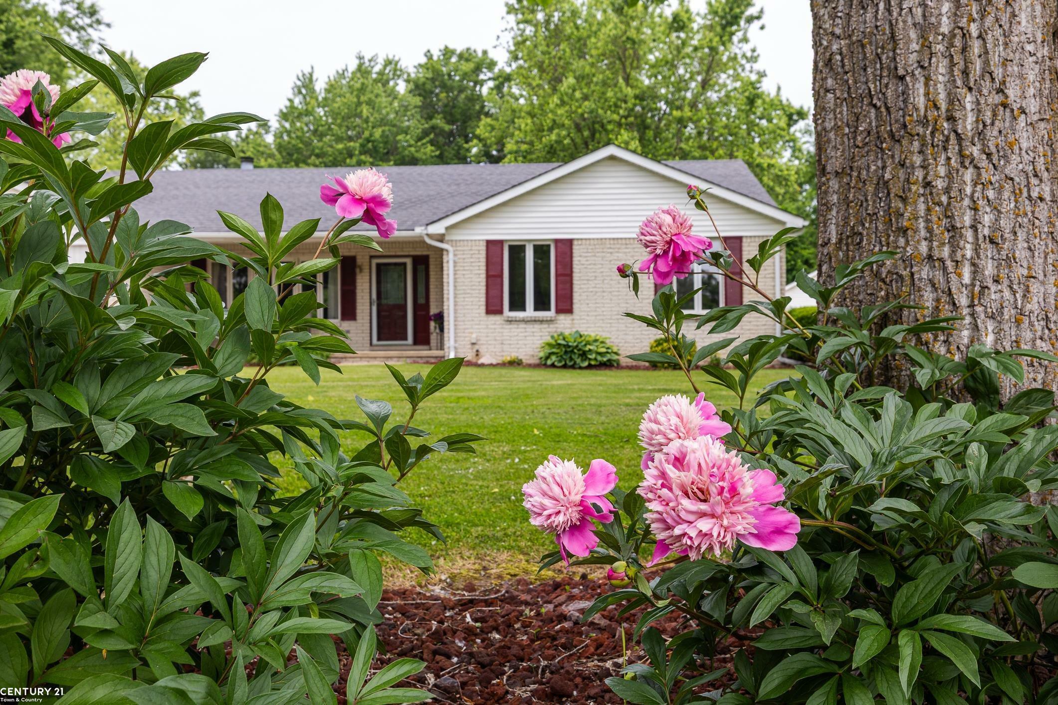 Property Photo: 1540 W Clarkston Road MI 48362