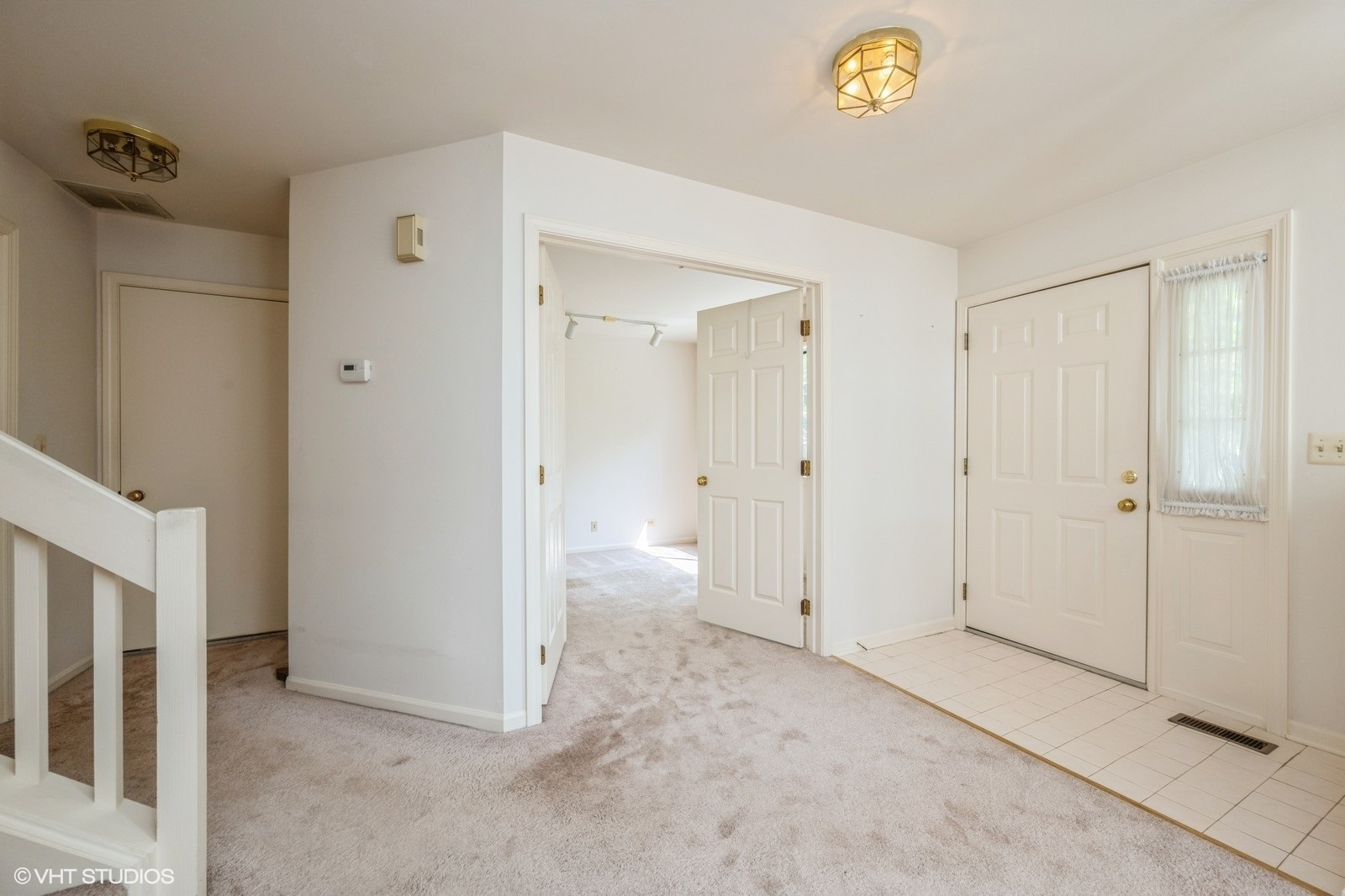 Property Photo: 1152 S Parkside Drive IL 60067