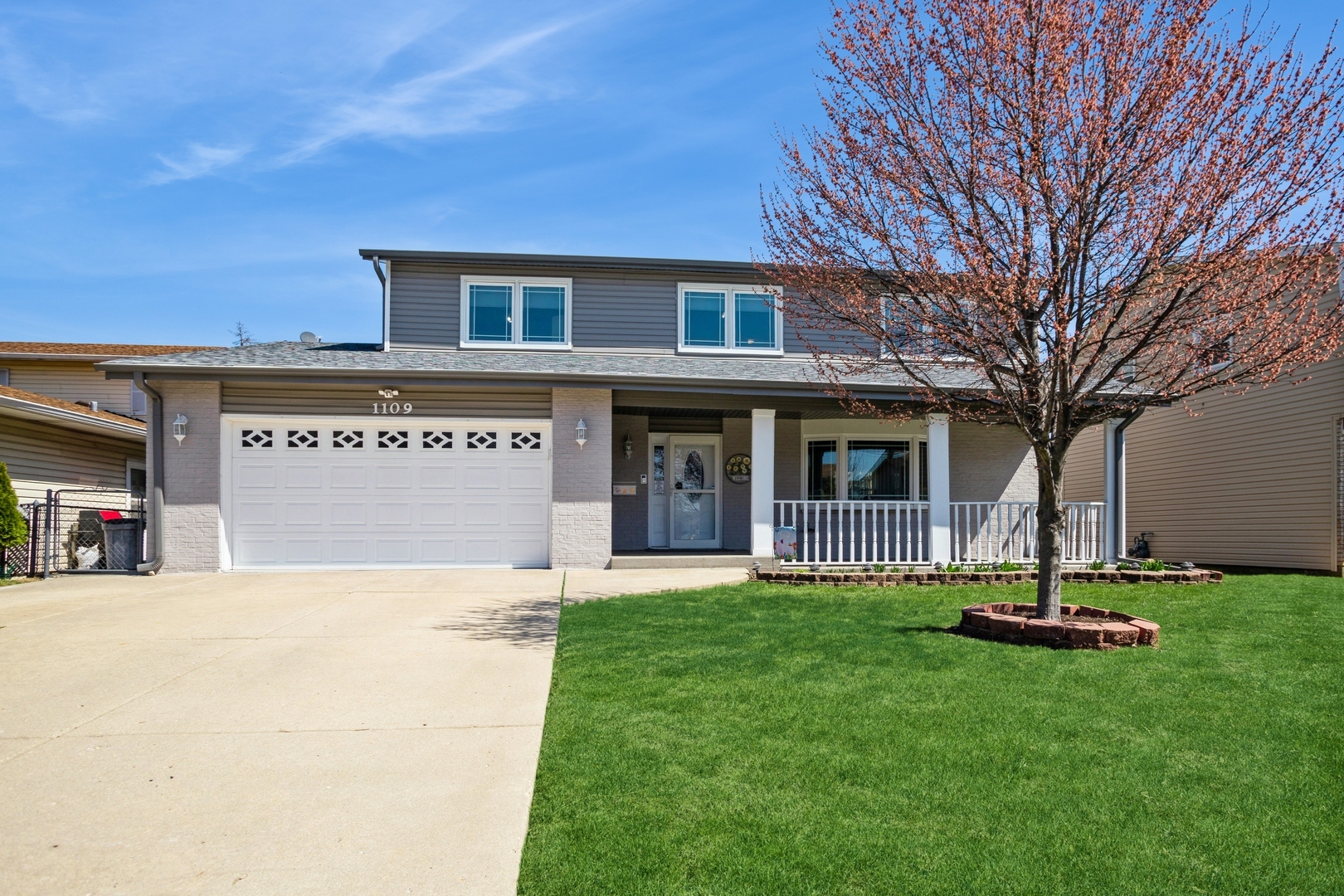 Property Photo: 1109 S Lavergne Drive IL 60056