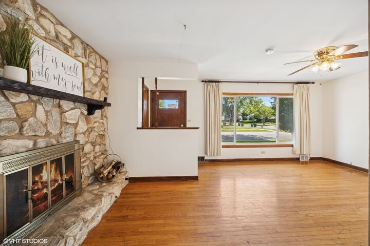 Property Photo: 1400 Boeger Avenue IL 60154