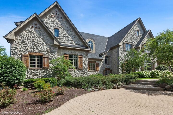 8S223 Derby Drive  Naperville IL 60540 photo