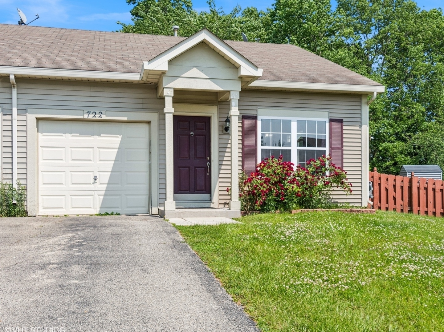 Property Photo: 722 Eberly Court IL 60545