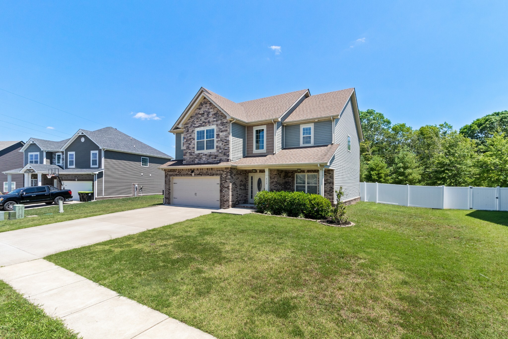 Property Photo: 312 Rye Dr TN 37043